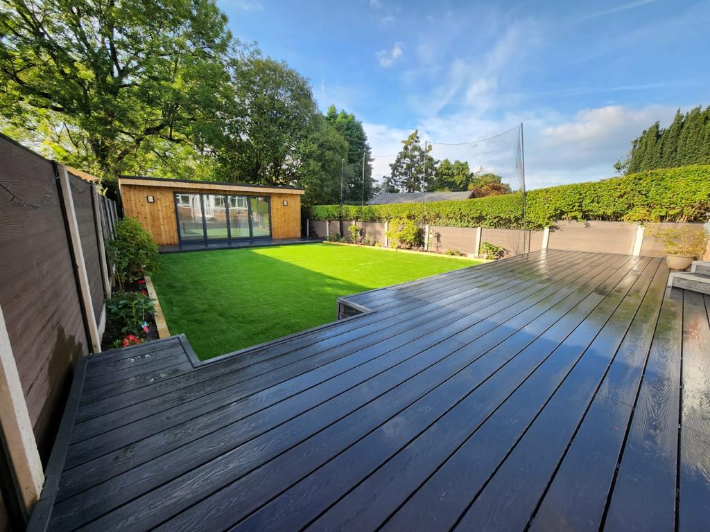 Outdoor office garden room in Stockport by Prima Construction